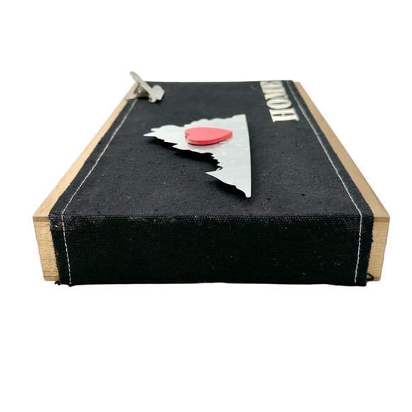 Virginia-Themed Wooden Sign Black Canvas Metal State Cutout Heart Magnet & Clip - Picture 7 of 12